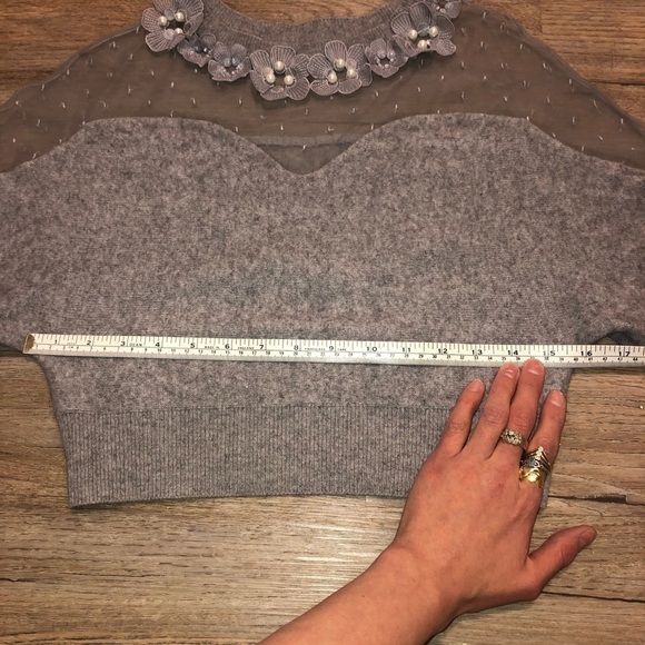 SNIDEL Angora Wool Blend Sheer Shoulder Flower Appliqué Cropped Sweater - Picture 9 of 10